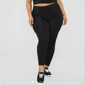 Fashion Nova Plus Yes Fleece High Rise Leggings